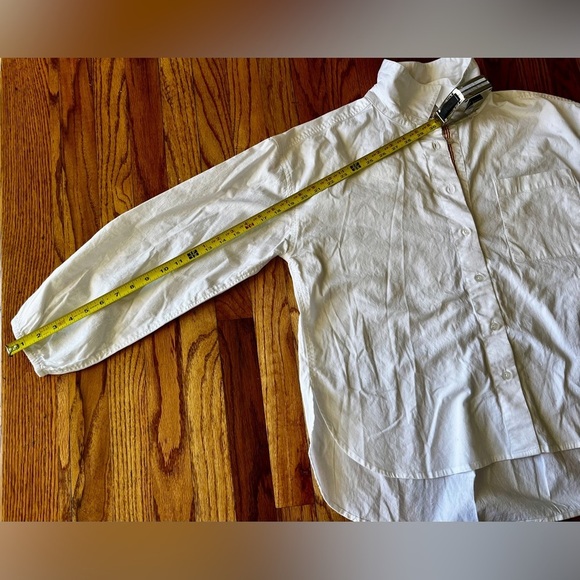Sundry for Evereve white cotton poplin 
elastic cuff long sleeve button shirt 2 - Picture 8 of 10